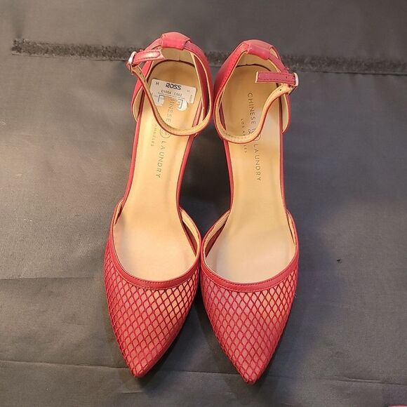 BRAND NEW CHINESE LAUNDRY  HEELS WITH MESH DESIGN AND POINTED TOE PUMP - Picture 3 of 14